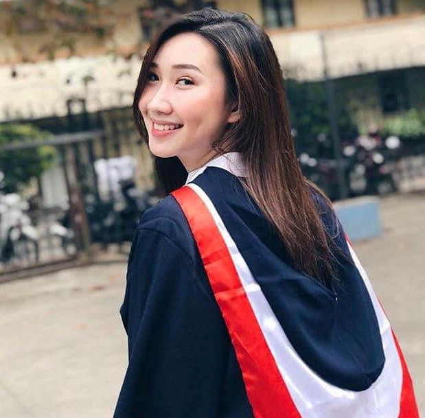Hot girl Lao goc Viet khoe anh tot nghiep Hoc vien Ngoai giao hinh anh 3
