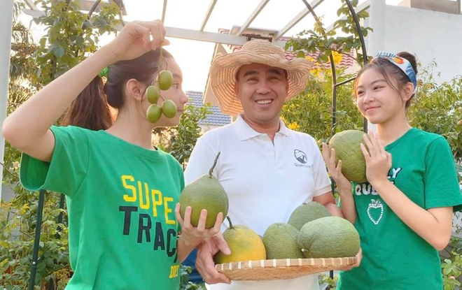 Vuon ngap tran hoa,ườnngậptrànhoatráicâycủagiađìnhQuyề<strong>ket qua giai hang 2 duc</strong> trai cay cua gia dinh Quyen Linh hinh anh 1 90632542_2685441711553674_3097380618300817408_o.jpg