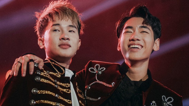 Jack phai nhap vien cap cuu giua on ao mau thuan K-ICM? hinh anh 1 kicm-jack49-15703258727531960937667-crop-15703259227501187299678.jpg