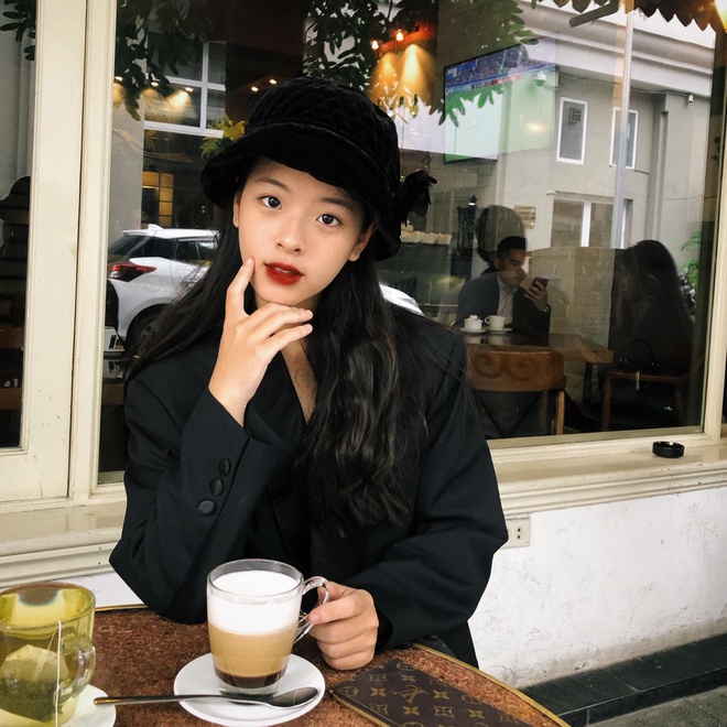 Hong Khanh con gai nghe si Chieu Xuan anh 10