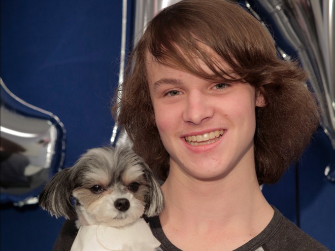 10 thieu nien kiem bon tien khi tuoi con rat tre hinh anh 6