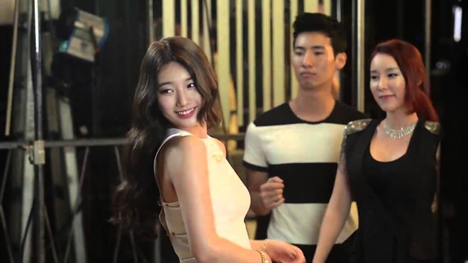 Loat my nu Han Quoc bi chi trich vi khong mac noi y, ho henh vong mot hinh anh 3