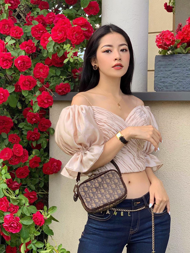 Chi Pu ngay cang tao bao, nghien khoe vong mot goi cam hinh anh 9