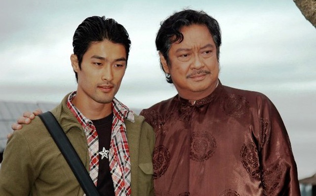 Johnny Tri Nguyen: 'Biet tin chu Chanh Tin om ma chua qua tham duoc' hinh anh 1 140317starChanhTin_ava1_9c2af.jpg