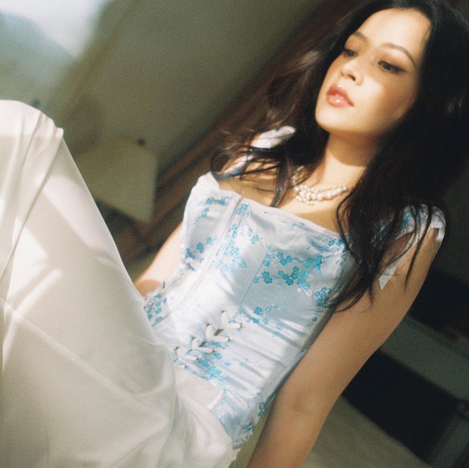 Chi Pu nghien dang anh sexy, khoe vong mot hinh anh 6 b2a4f17c_3699_479e_abf3_1e93ad16824c.jpg