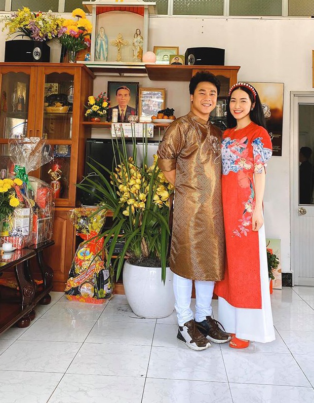 Sao Viet mua nha, xe hoi tien ty tang cha me hinh anh 1 82806201_2733624213417164_849132227173285888_o.jpg