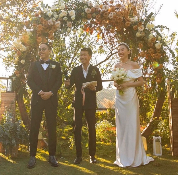 Khoanh khac dang nho trong hon le cua Hoang Touliver, Toc Tien hinh anh 3 photo2020_02_29_130254_1582956857619692128110.jpeg