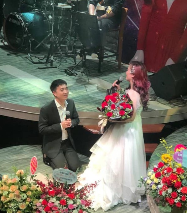 Dien vien 'Ve nha di con' duoc chong thu 4 quy goi tang hoa hinh anh 2 1583297769_687_ong_xa_88111947_1064067633953148_6720209300825833472_n_1583295672_width720height960_1__1.jpg