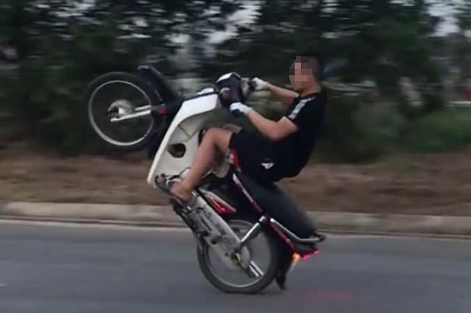 CSGT xu phat hinh anh mang xa hoi anh 2