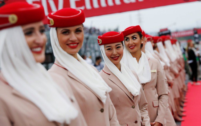 Cho ngu bi mat cua tiep vien tren may bay hinh anh 1