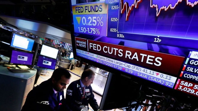 vang va chung khoan tang gia anh 2