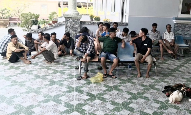 Canh sat 113 loi xuong muong nuoc de pha truong ga o Ca Mau hinh anh 1 da_ga.jpg