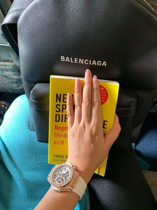 Loat dong ho hang hieu gia bang ca can nha cua Mai Phuong Thuy hinh anh 6