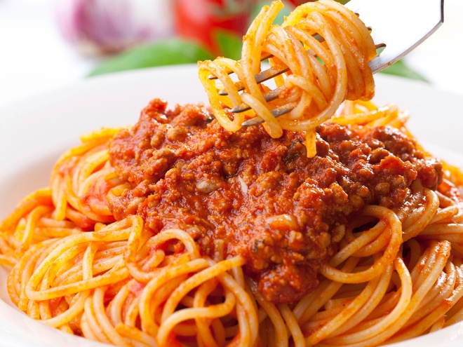 Bien tau bua sang la vi tu nguyen lieu don gian hinh anh 2 meat_sauce_spaghetti_2500_56dc8ae53df78c5ba053531b.jpg