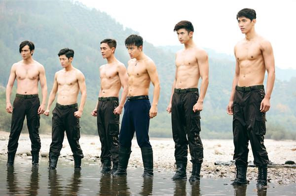 My nam cao 1,91 m tu shipper giao hang tro thanh tai tu noi tieng hinh anh 3