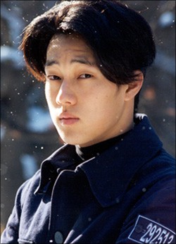 Ve ngoai thay doi theo thoi gian cua tai tu 'Giay thuy tinh' hinh anh 1