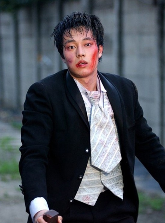 Ve ngoai thay doi theo thoi gian cua tai tu 'Giay thuy tinh' hinh anh 7