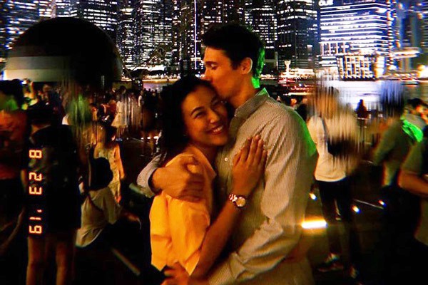 Chan dung ban trai ngoai quoc cua Hoang Oanh hinh anh 11