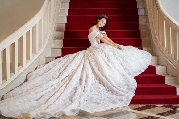 Chan dung ban trai ngoai quoc cua Hoang Oanh hinh anh 8