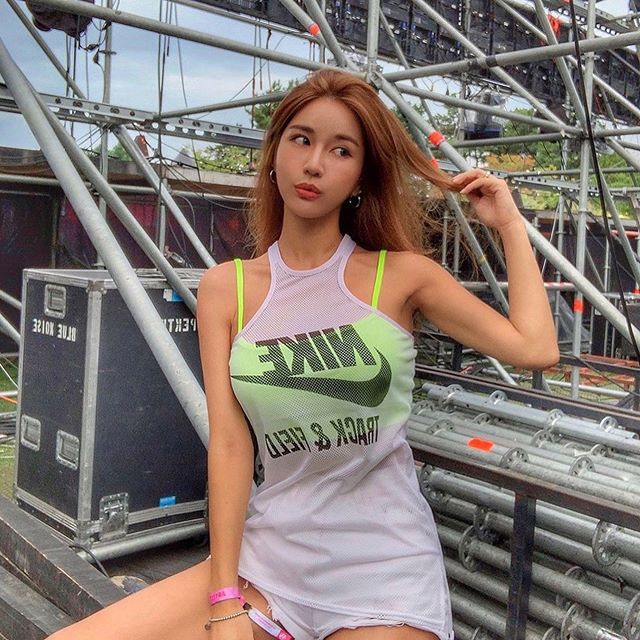 My nhan vuong tin ban dam sau vu lo tin nhan cua Jang Dong Gun la ai? hinh anh 8 67445315_867537650306236_8086324009477839226_n.jpg