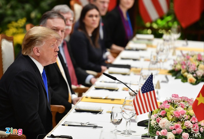 Thu tuong moi Tong thong Trump mon cha ca, nem Ha Noi hinh anh 1