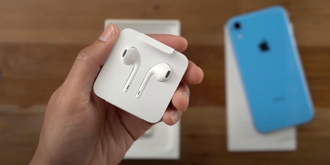iPhone 12 Pro Max khong tang tai nghe EarPods anh 1