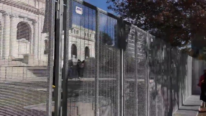 Apple Store tai My lap van go phong bao loan sau bau cu tong thong anh 8