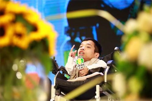 cap doi dua lech anh 1