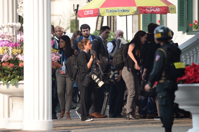 Phong vien Nha Trang o at toi Metropole truoc gio thuong dinh hinh anh 2