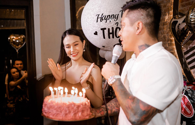 Vo mang bau lan ba, Tuan Hung to chuc sinh nhat ngot ngao hinh anh 6