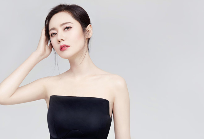 My nhan 'So Luu Huong' - be boi anh nong va doi tu vien man hinh anh 3