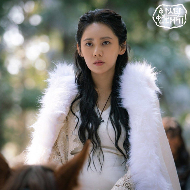 My nhan 'So Luu Huong' - be boi anh nong va doi tu vien man hinh anh 10