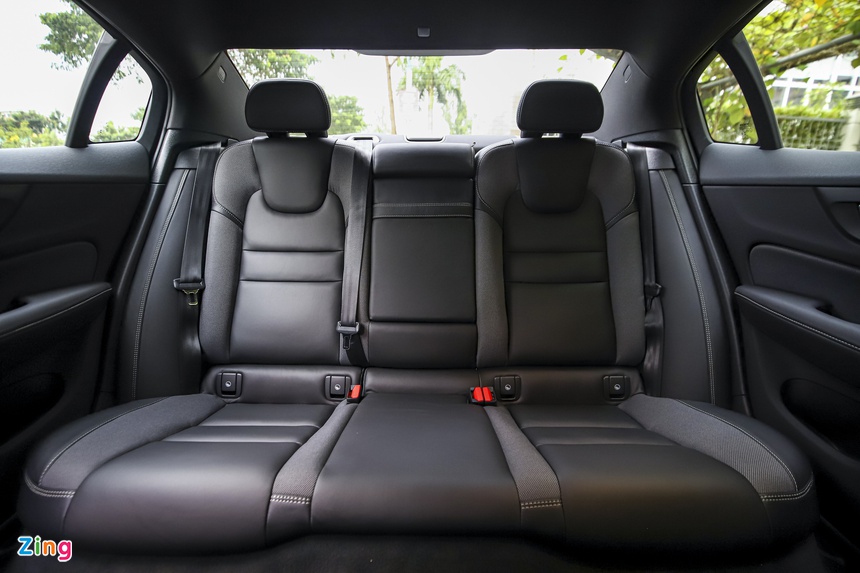 sedan hang sang 2-3 ty dong anh 6