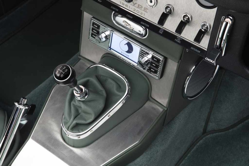 Xe co Jaguar E-Type anh 11