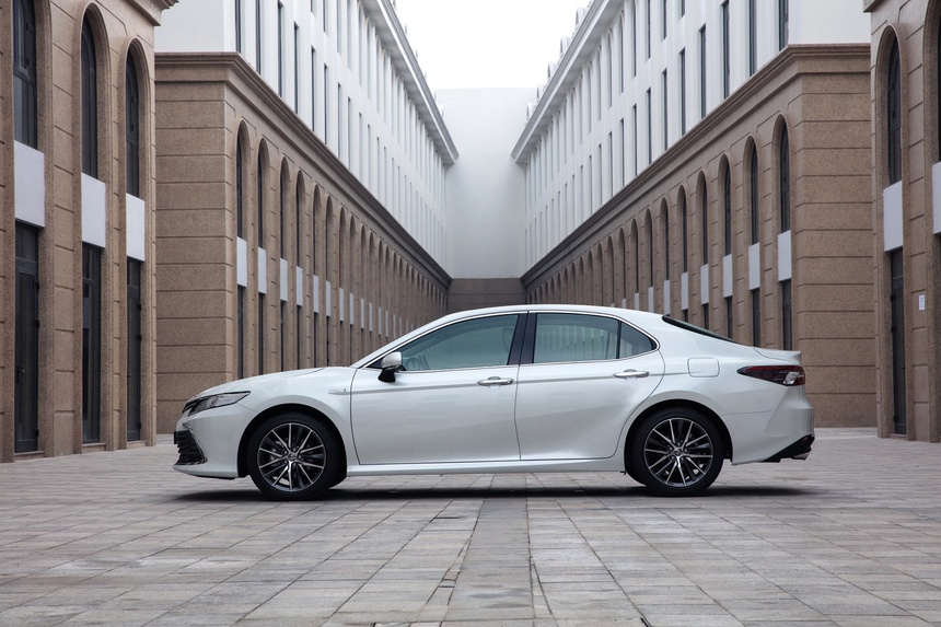 Toyota Camry 2022 anh 4