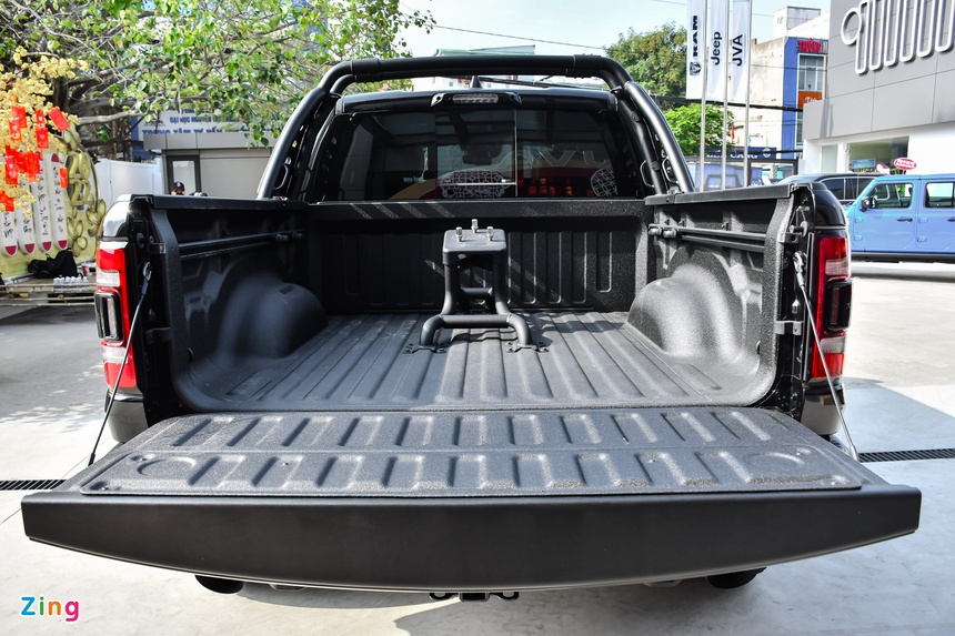 RAM 1500 TRX anh 17