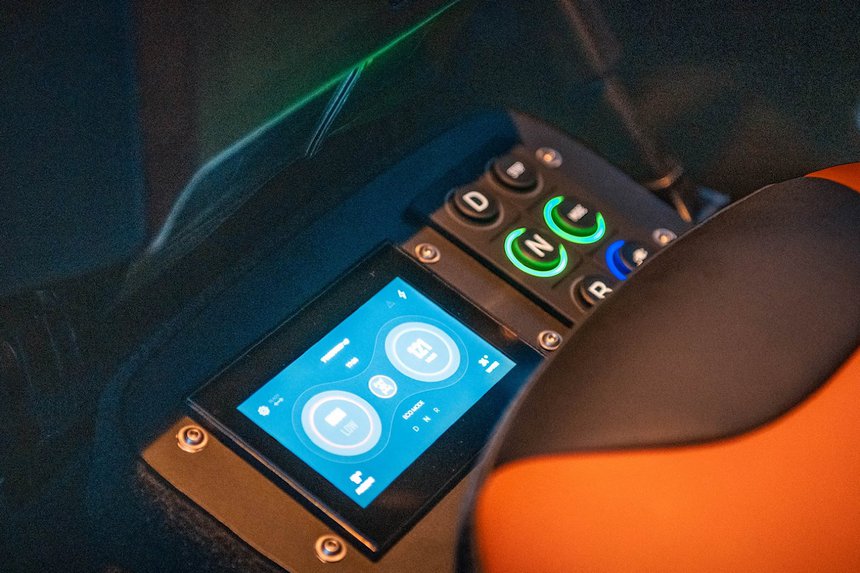 Ban tai dien Land Rover Defender anh 12