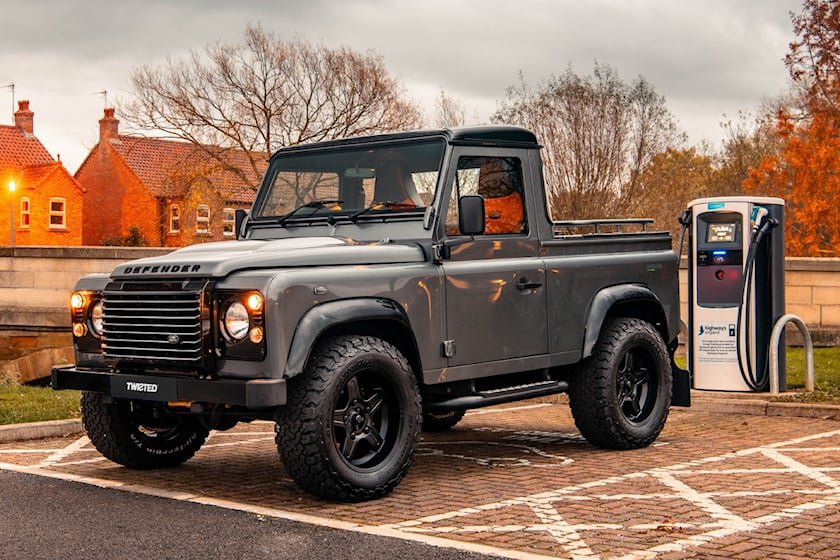 Ban tai dien Land Rover Defender anh 1