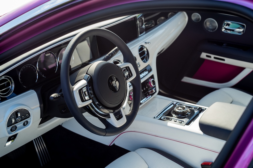 Những chiếc siêu xe sang Rolls-Royce có màu hồng đặc biệt