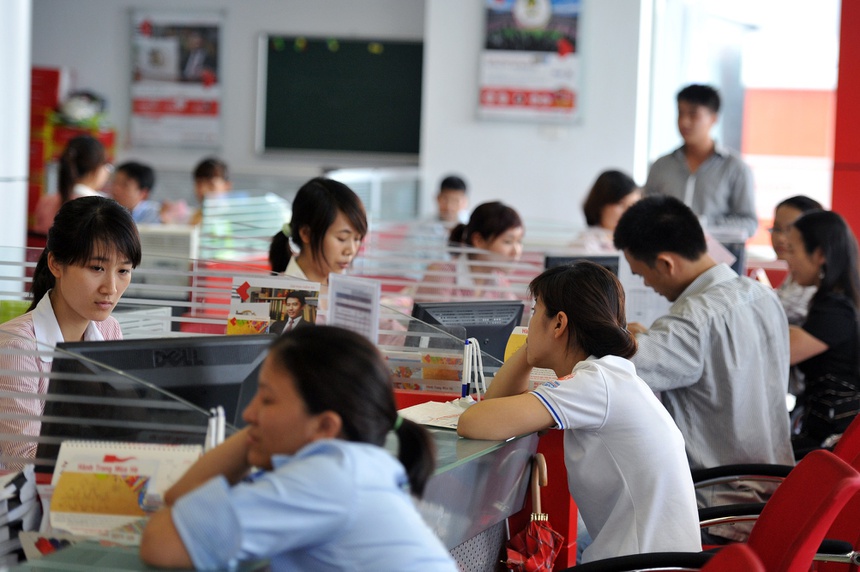 Chu tich, tong giam doc ngan hang dang co thu nhap bao nhieu? anh 2