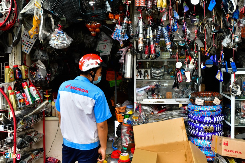 Ha Noi sau gian cach, dich Covid-19 anh 8