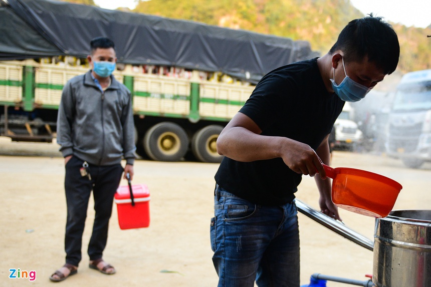 xe container un u vi tac bien, cua khau Lang Son un tac, nong san xuat khau anh 26