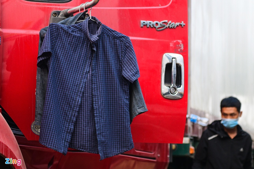 xe container un u vi tac bien, cua khau Lang Son un tac, nong san xuat khau anh 2