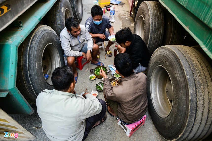 xe container un u vi tac bien, cua khau Lang Son un tac, nong san xuat khau anh 39