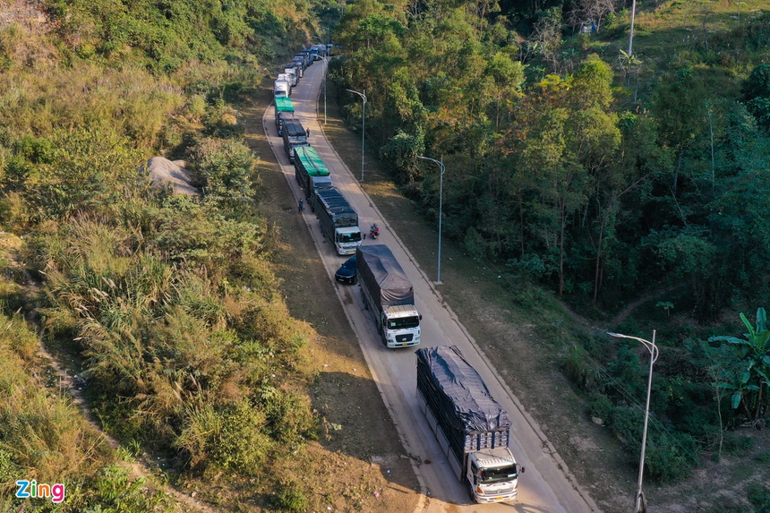 xe container un u vi tac bien, cua khau Lang Son un tac, nong san xuat khau anh 21