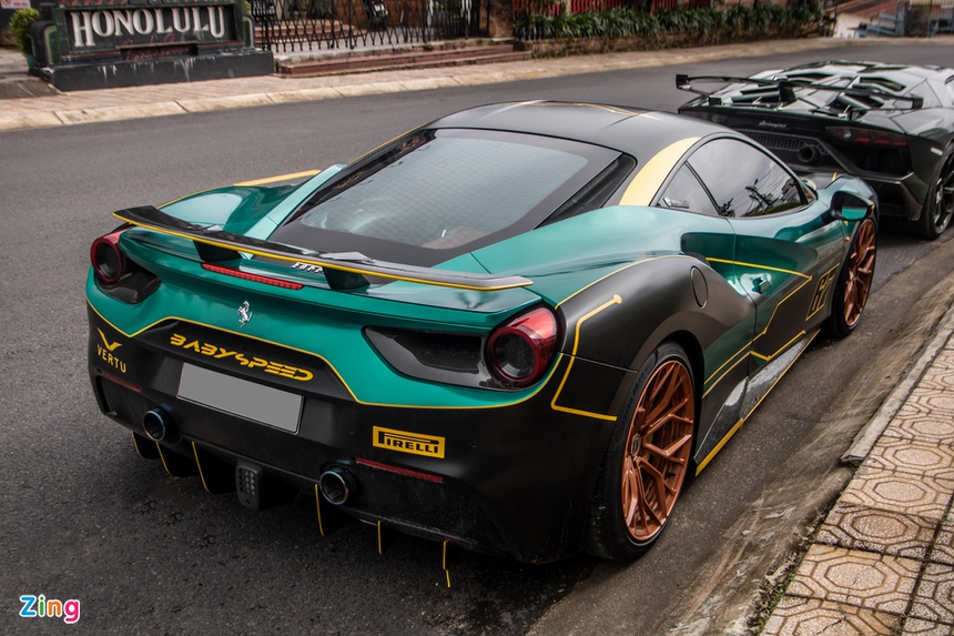 Ferrari 488 GTB khoac ao xe dua anh 3