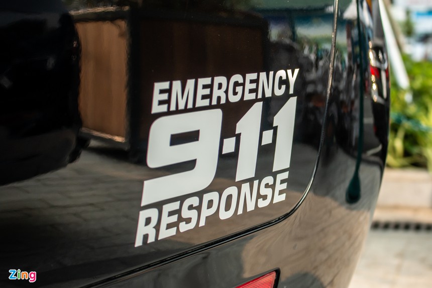 Dodge Challenger SRT-8 Hellcat anh 4