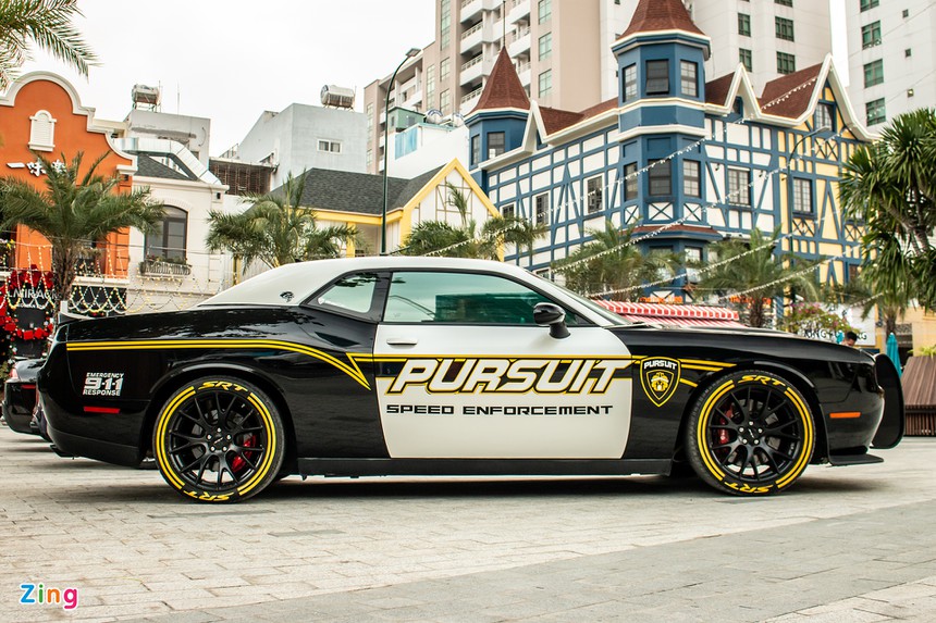 Dodge Challenger SRT-8 Hellcat anh 15