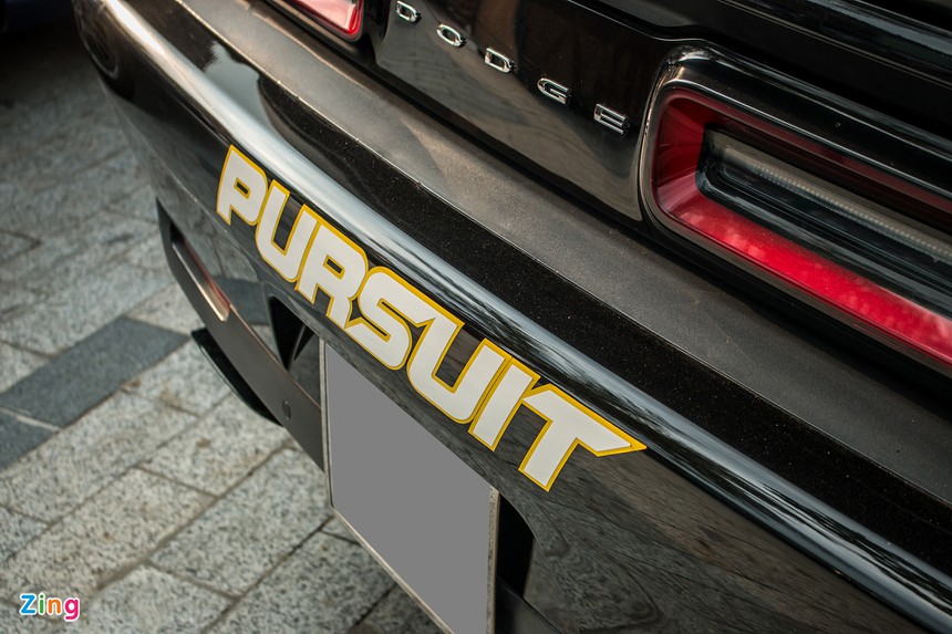 Dodge Challenger SRT-8 Hellcat anh 7