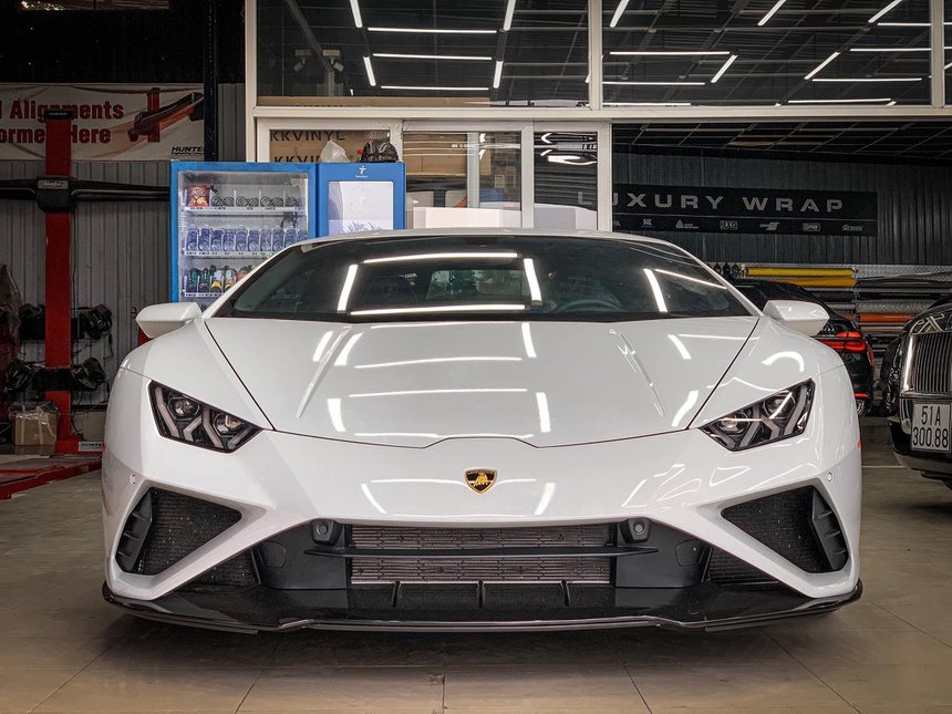 Lamborghini Huracan EVO RWD dau tien tai Viet Nam anh 2